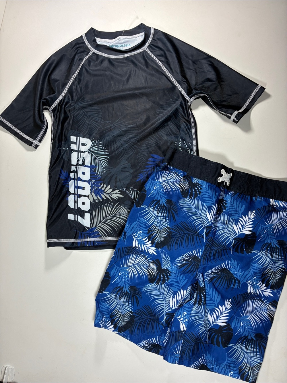 NWOT Aeropostale Black & Blue Tropical Boys' Rash Guard Swim Set, size 10'